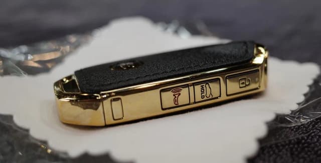 Ile kosztuje walizka do kradzieży auta? Szokujące ceny i szczegóły Ile kosztuje walizka do kradzieży auta? Szokujące ceny i szczegóły