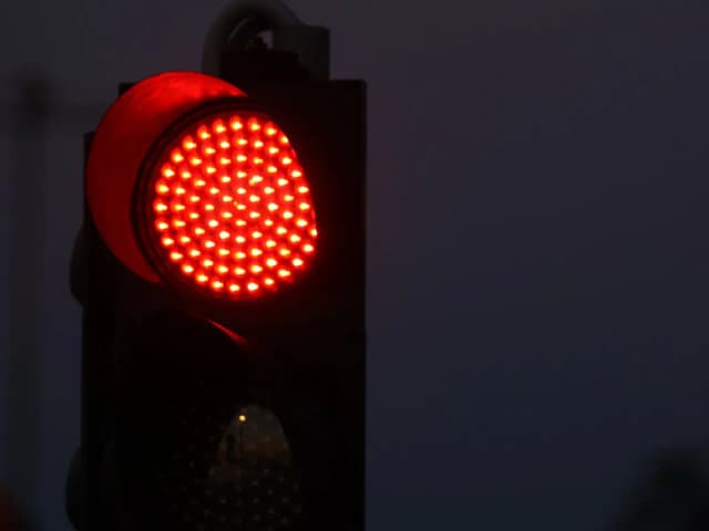 Ile punktów karnych za czerwone światło? Sprawdź, co grozi kierowcom Ile punktów karnych za czerwone światło? Sprawdź, co grozi kierowcom