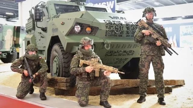 Umundurowanie wojsk specjalnych: zmiany w regulacjach i wyposażeniu Umundurowanie wojsk specjalnych: zmiany w regulacjach i wyposażeniu